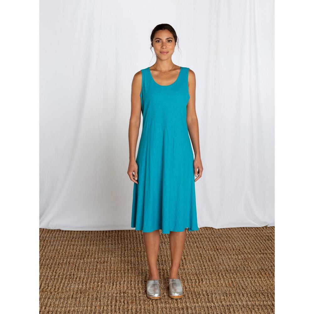 Cut Loose Seamed Tank Dress in light blue linen cotton blend coastal size medium